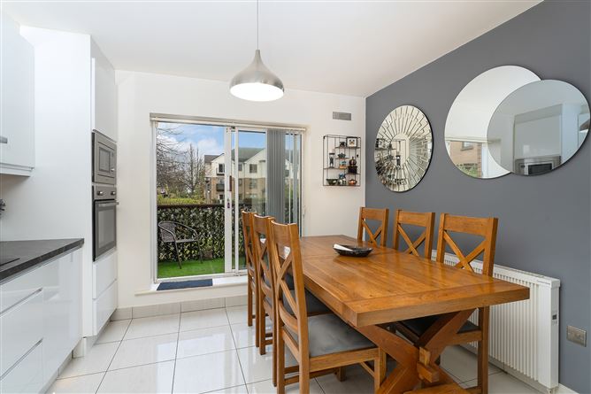 2 The Court, Larch Hill, Santry, Dublin 17