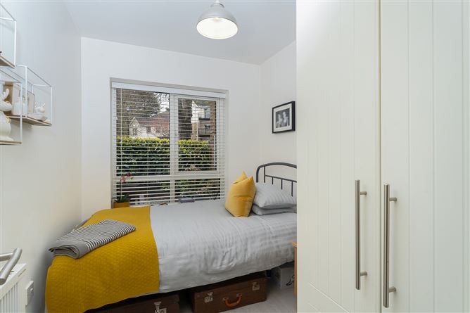 2 The Court, Larch Hill, Santry, Dublin 17