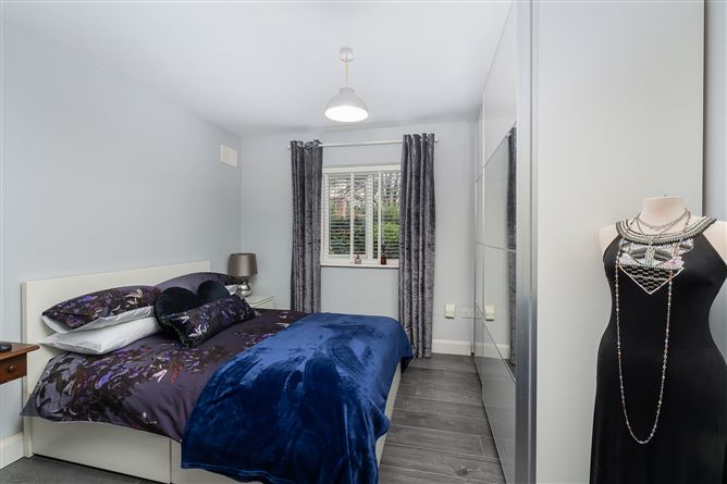 2 The Court, Larch Hill, Santry, Dublin 17
