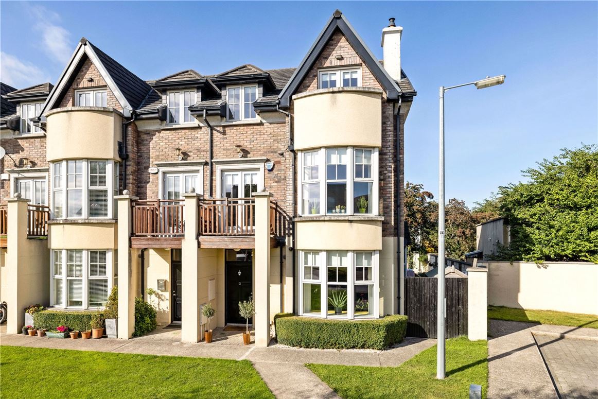 12 Browns Barn Wood, Kingswood Cross, Dublin 22