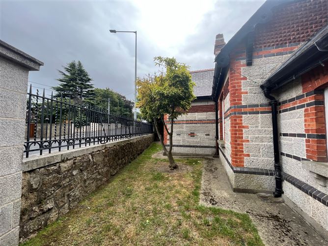 Ardilea Gate Lodge, Mount Anville Road, Mount Merrion, County Dublin