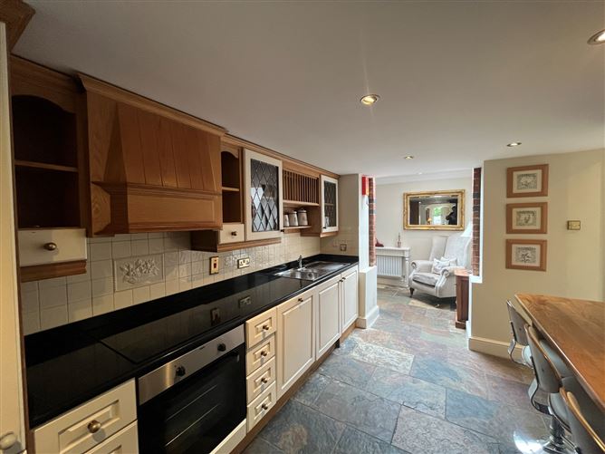 Ardilea Gate Lodge, Mount Anville Road, Mount Merrion, County Dublin