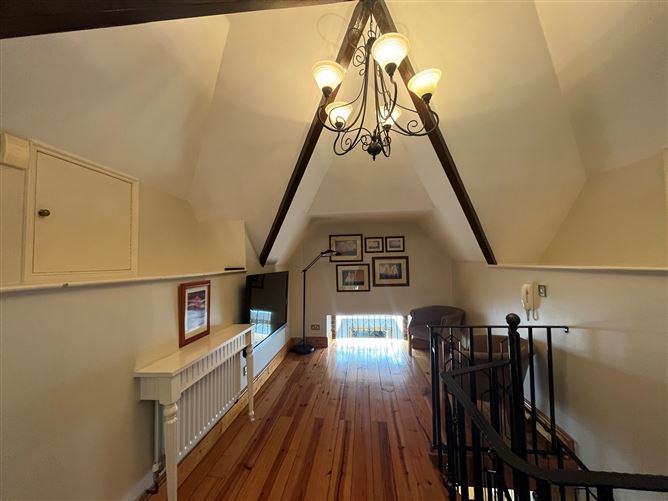 Ardilea Gate Lodge, Mount Anville Road, Mount Merrion, County Dublin