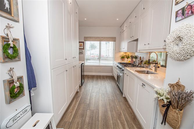 98 Tayleurs Point, Rush, Dublin
