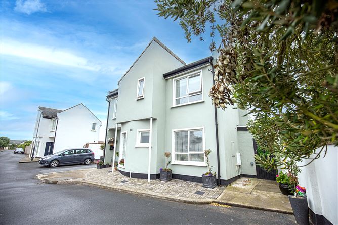 98 Tayleurs Point, Rush, Dublin
