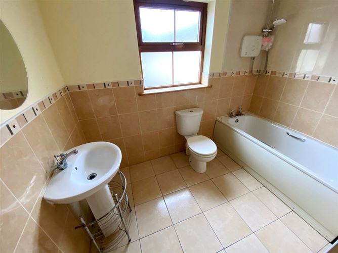 No 7 Aran Court, Ardara, Co. Donegal