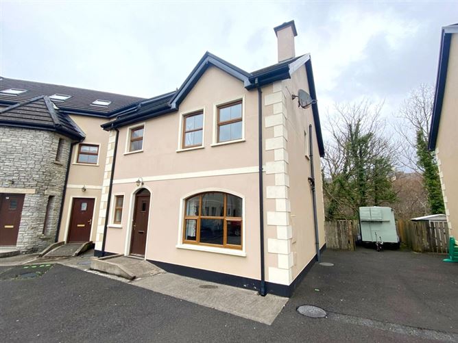 No 7 Aran Court, Ardara, Co. Donegal