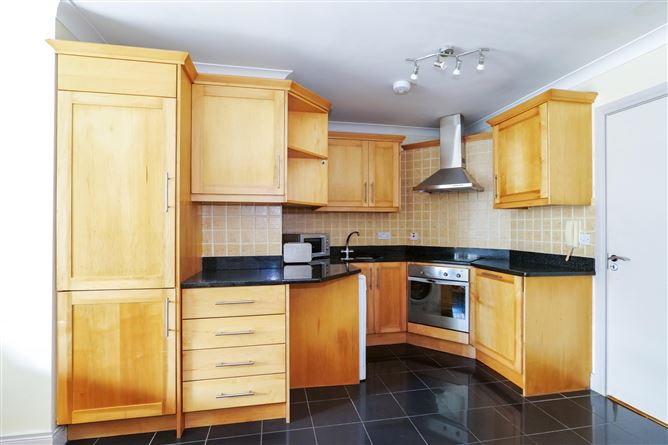 6 Radharc An Chlair, Salthill, Galway