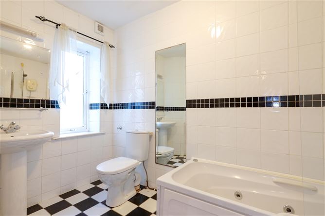 6 Radharc An Chlair, Salthill, Galway