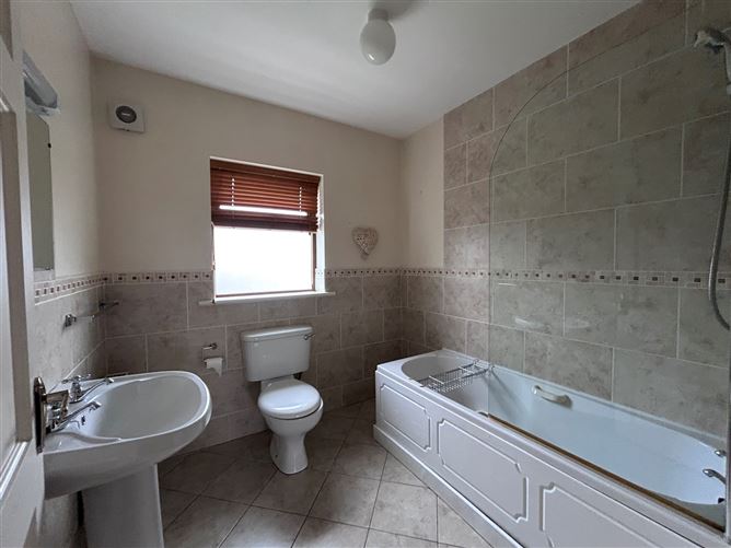 13 Sli Bhrian, Aras Na Ri, Cashel, Co. Tipperary