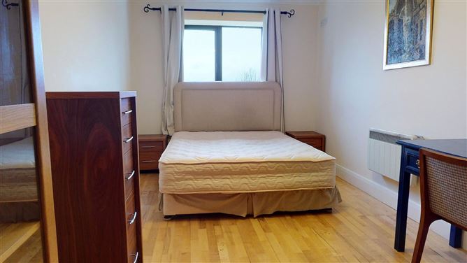 27 Cois Locha, Saleen, Castlebar, Co. Mayo