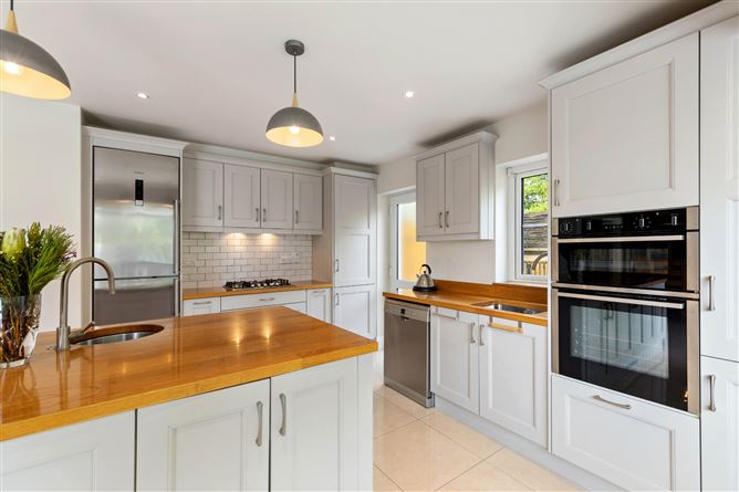 1 Cairn Hill, Foxrock, Dublin 18