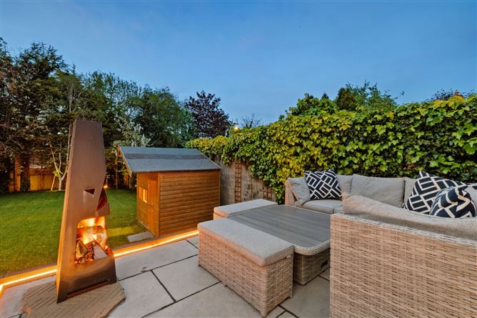 1 Cairn Hill, Foxrock, Dublin 18