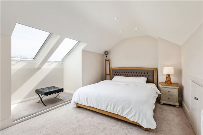 1 Cairn Hill, Foxrock, Dublin 18