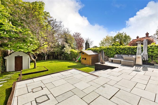 1 Cairn Hill, Foxrock, Dublin 18