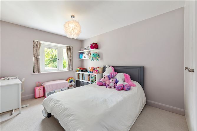 1 Cairn Hill, Foxrock, Dublin 18