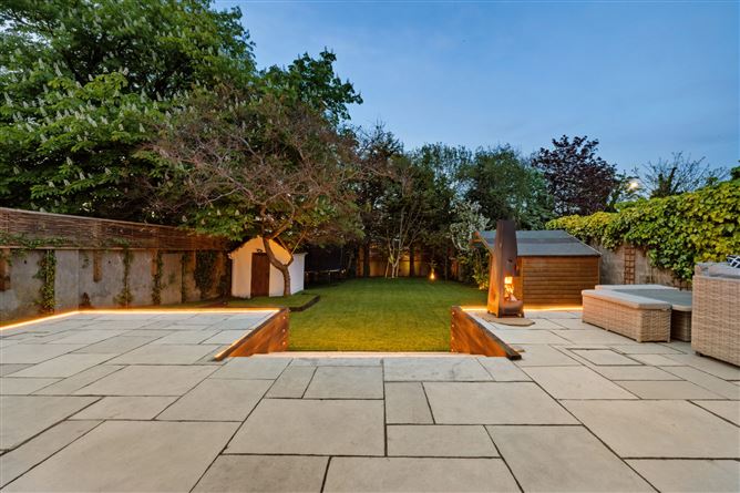1 Cairn Hill, Foxrock, Dublin 18
