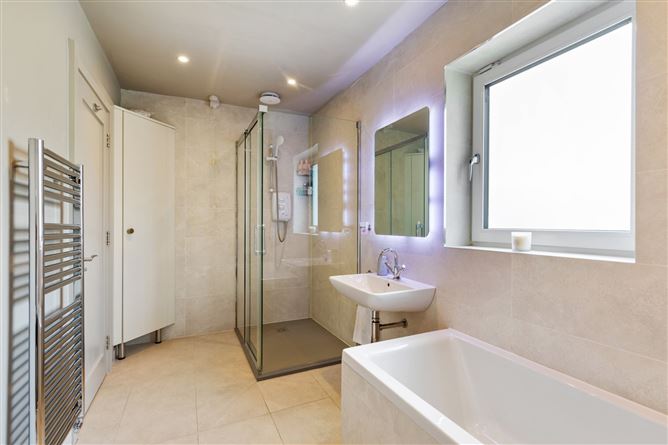 1 Cairn Hill, Foxrock, Dublin 18