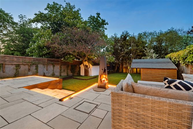1 Cairn Hill, Foxrock, Dublin 18