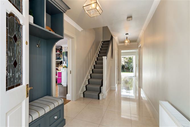 1 Cairn Hill, Foxrock, Dublin 18