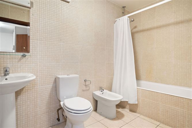3 Heytesbury Court, Ballsbridge, Dublin 4