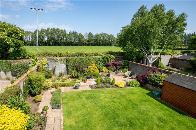 https://photos-a.propertyimages.ie/media/8/1/5/4930518/9da844d3-b0ec-4867-b20e-2b181d325372_l.jpg