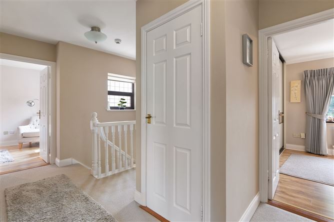 https://photos-a.propertyimages.ie/media/8/1/5/4930518/9da844d3-b0ec-4867-b20e-2b181d325372_l.jpg