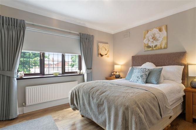 https://photos-a.propertyimages.ie/media/8/1/5/4930518/9da844d3-b0ec-4867-b20e-2b181d325372_l.jpg
