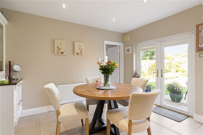 https://photos-a.propertyimages.ie/media/8/1/5/4930518/9da844d3-b0ec-4867-b20e-2b181d325372_l.jpg