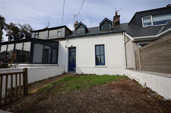 Bloomswood, 3 Seaview Place, Myrtleville, Cork