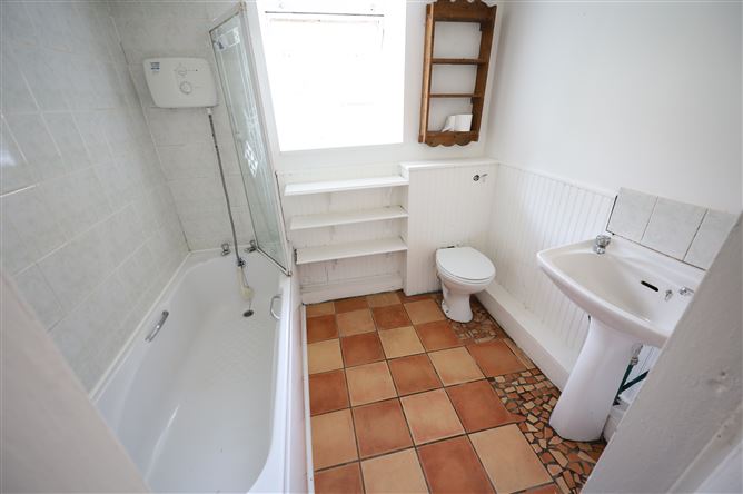 Bloomswood, 3 Seaview Place, Myrtleville, Cork