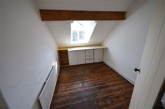Bloomswood, 3 Seaview Place, Myrtleville, Cork