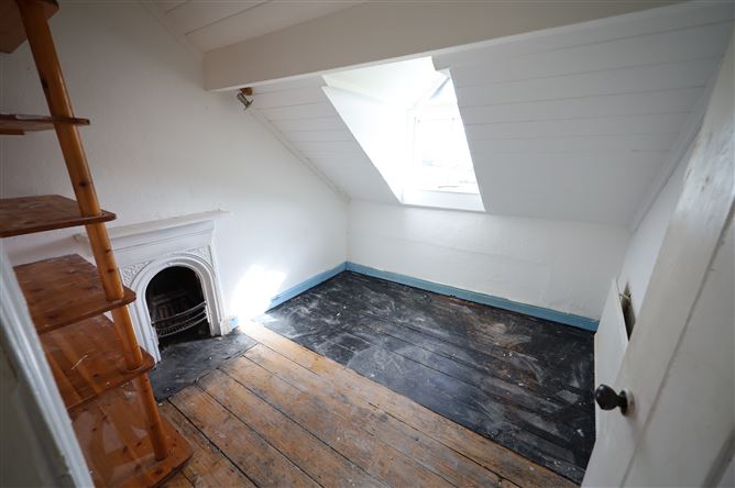 Bloomswood, 3 Seaview Place, Myrtleville, Cork