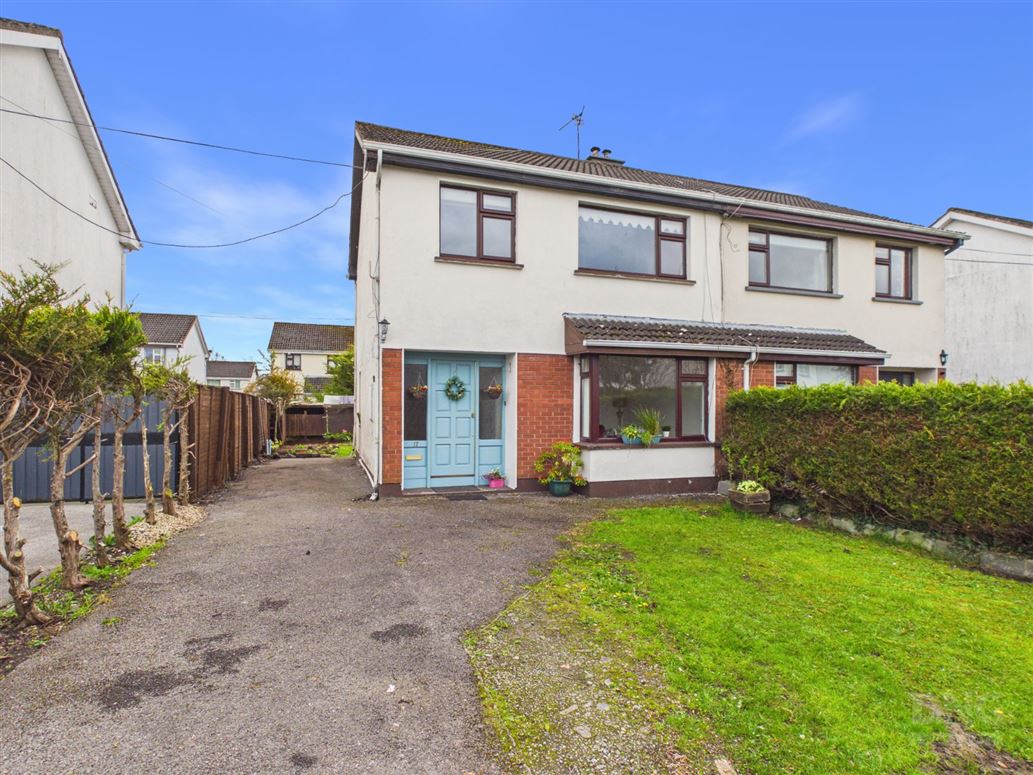 17 The Grove, Hophill, Tullamore, Co. Offaly