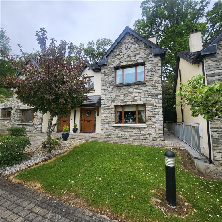 20 Lord Leitrim Court Lough Rinn, Mohill, Leitrim
