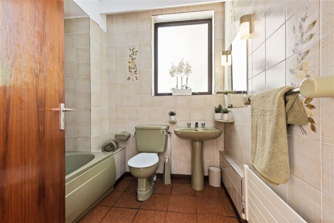Ballinglen, Woodtown Way, Rathfarnham, Dublin 16