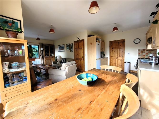 4 The Heath, Louisburgh, Mayo