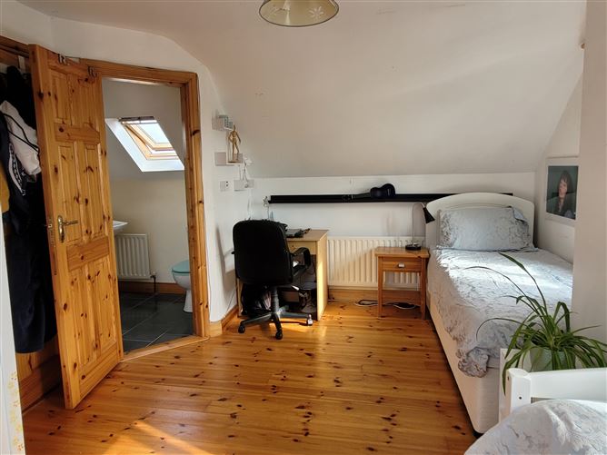 4 The Heath, Louisburgh, Mayo