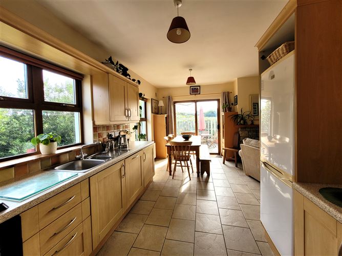 4 The Heath, Louisburgh, Mayo