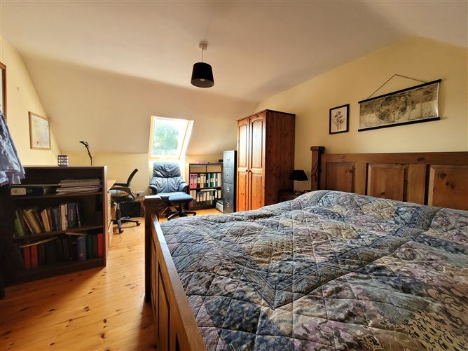 4 The Heath, Louisburgh, Mayo