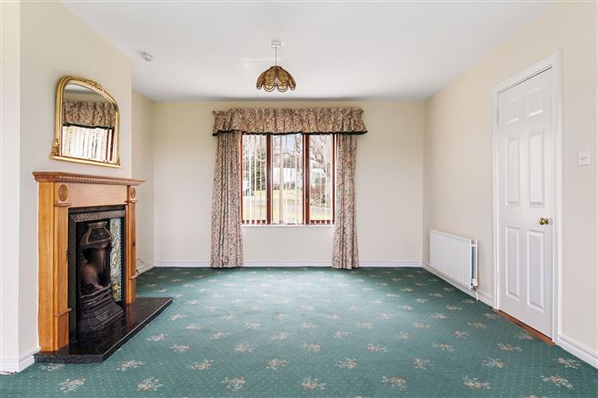 24 Shrewsbury Wood, Cabinteely, Dublin 18