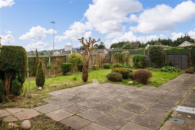 24 Shrewsbury Wood, Cabinteely, Dublin 18