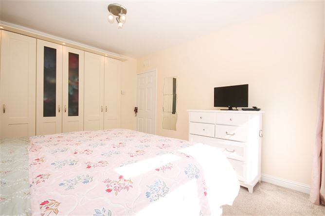 31 Tymon Crescent, Oldbawn, Dublin 24