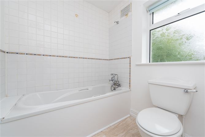 8 Central Park Avenue, Clane, Co. Kildare