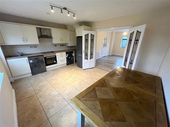 Wood Avens, Clondalkin, Dublin 22