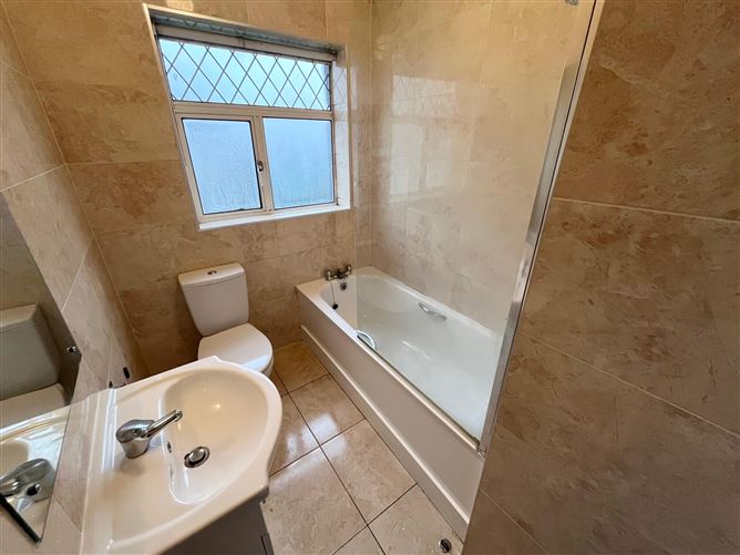 Wood Avens, Clondalkin, Dublin 22