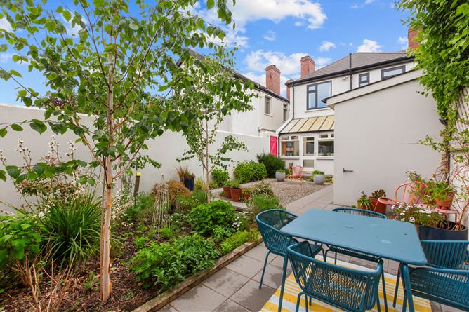Photo 18 of 23 — 102 Wilfield Road, Sandymount, Dublin 4