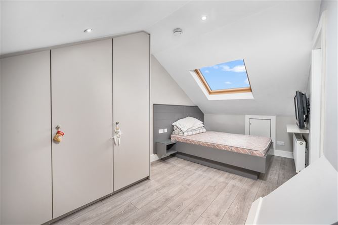 Photo 18 of 22 — 23 Glenaulin Green, Palmerstown, Dublin 20