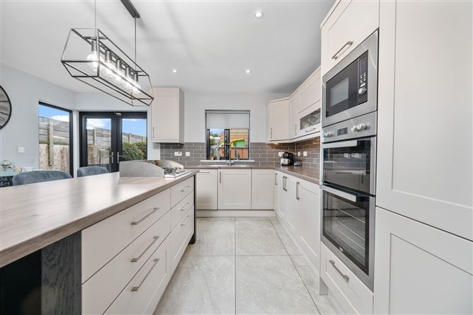 Photo 8 of 22 — 23 Glenaulin Green, Palmerstown, Dublin 20