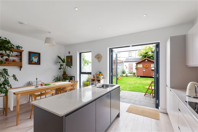 13 White Pines Drive, Rathfarnham, Dublin 16